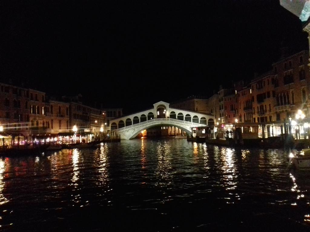 Ca' Delle Maschere Venedig Exteriör bild